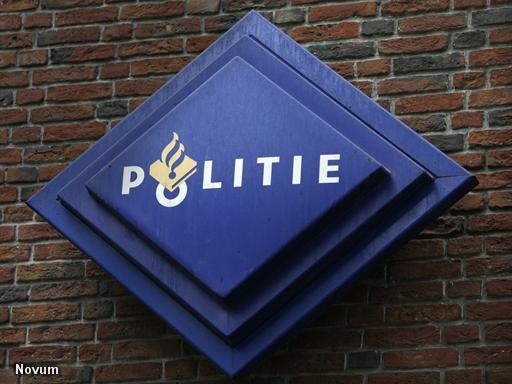 Boven hoofd en schouder majoor toediening Vanaf 2015 politie aangifte doen met Digid - Rosa Security - Partner in Beveiliging en Facilitair Management Boven hoofd en schouder majoor toediening Vanaf 2015 politie aangifte doen met Digid - Rosa Security - Partner in Beveiliging en Facilitair Management